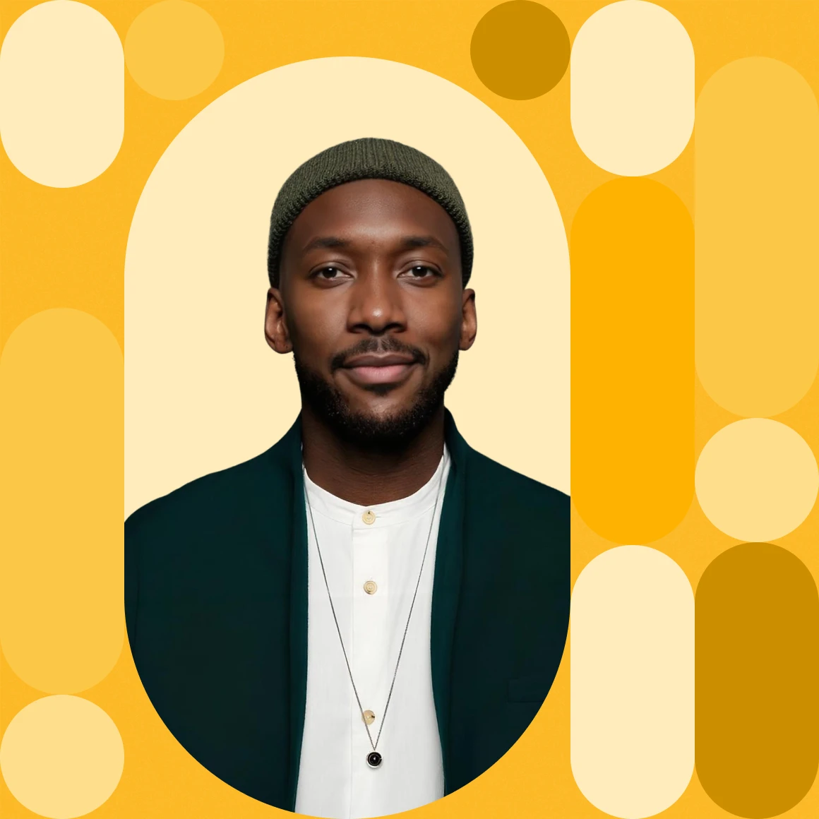 Portrait homme ave un bonnet sur fond jaune